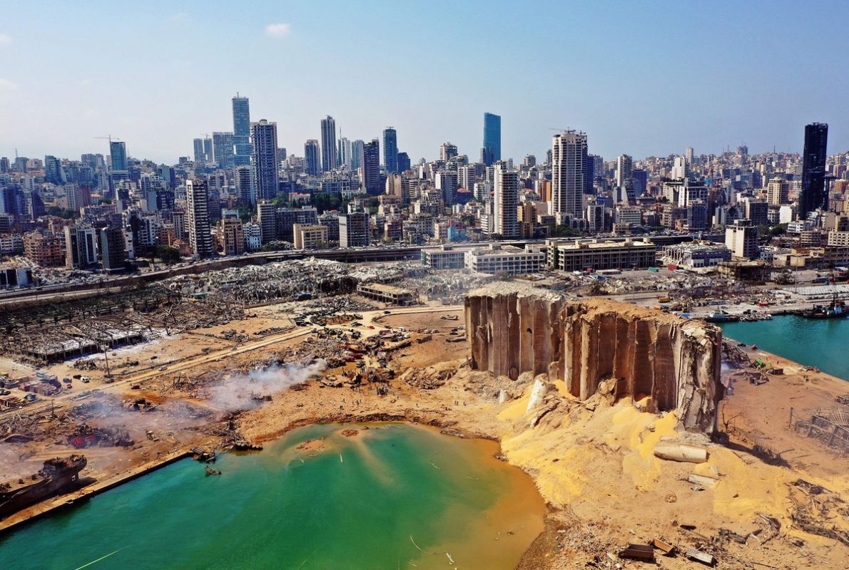 Ledakan Beirut dalam Sorotan Dinamika Kondisi Internal dan Hubungan Internasional Lebanon (theatlantic.com)